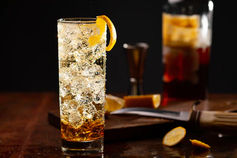 A crisp and refreshing Japanese Highball cocktail.